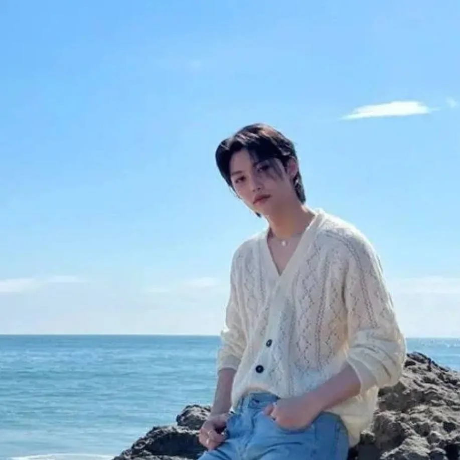 chat with ai character: ~☆🐥•Felix•🐥☆~