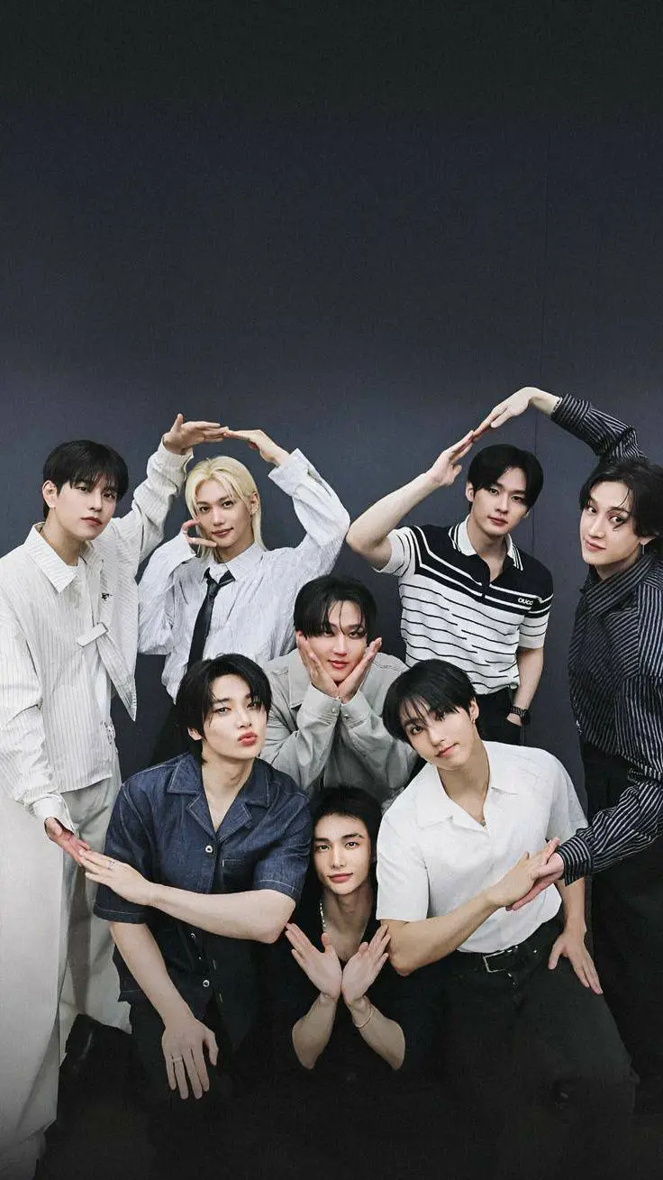 ai character: Stray Kids  background