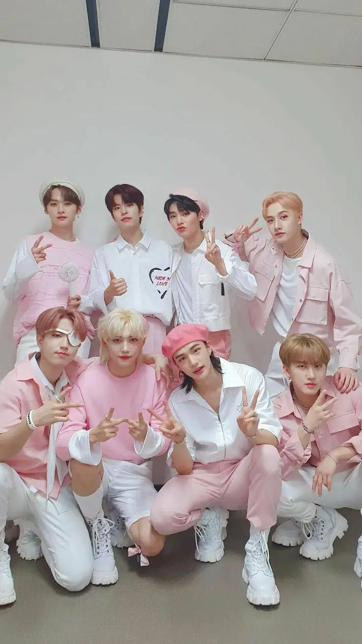 ai character: SKZ FAM PT.4 background