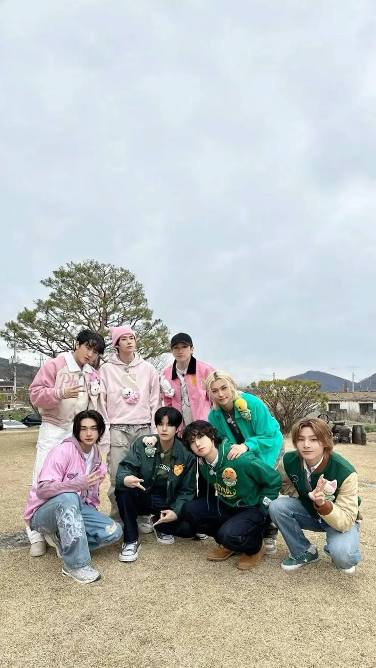 ai character: SKZ FAM PT. 5 background