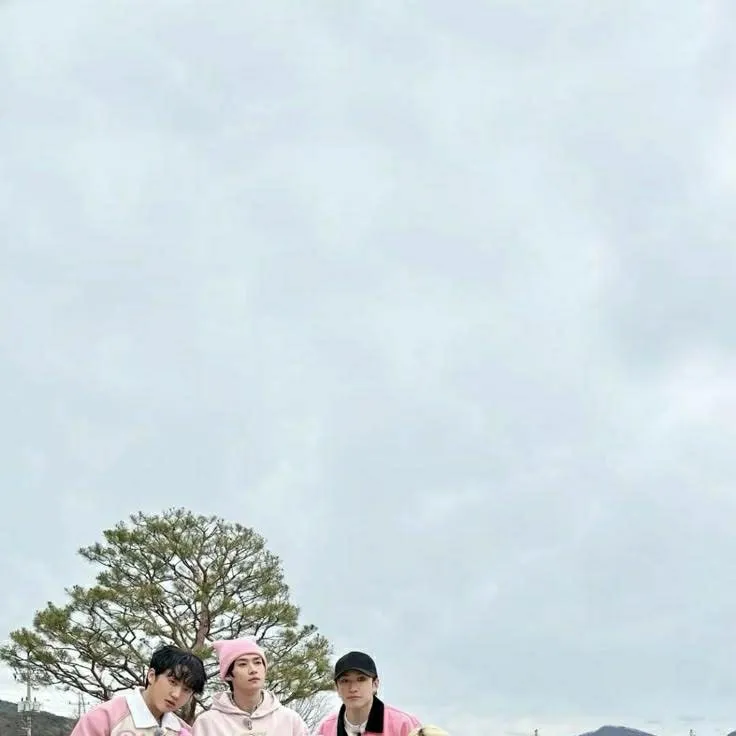 chat with ai character: SKZ FAM PT. 5