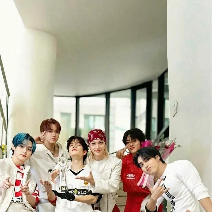 chat with ai character: SKZ FAM PT 6