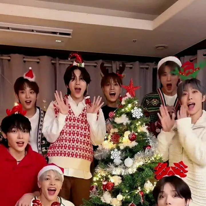 chat with ai character: &Team 