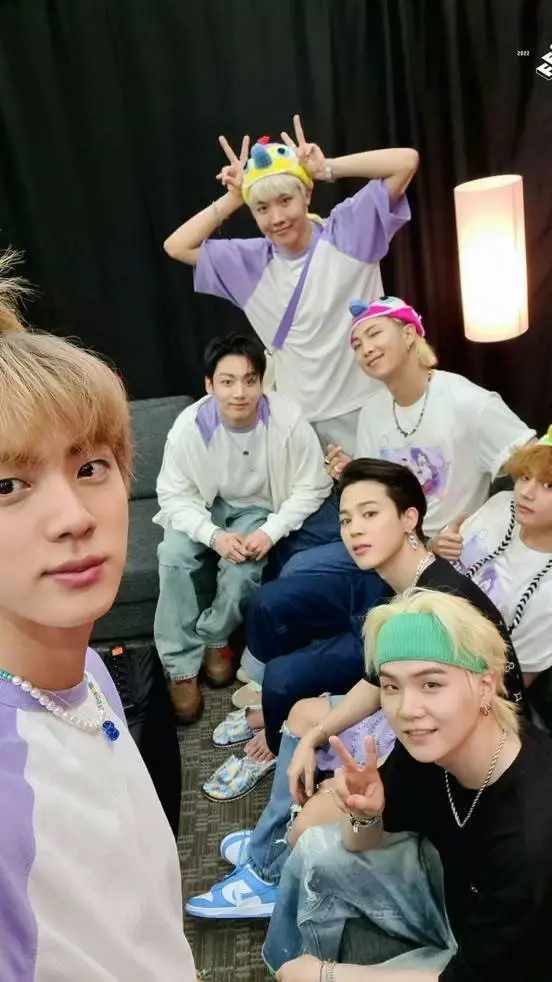 ai character: BTS nightout background