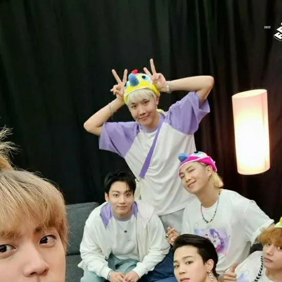 chat with ai character: BTS nightout