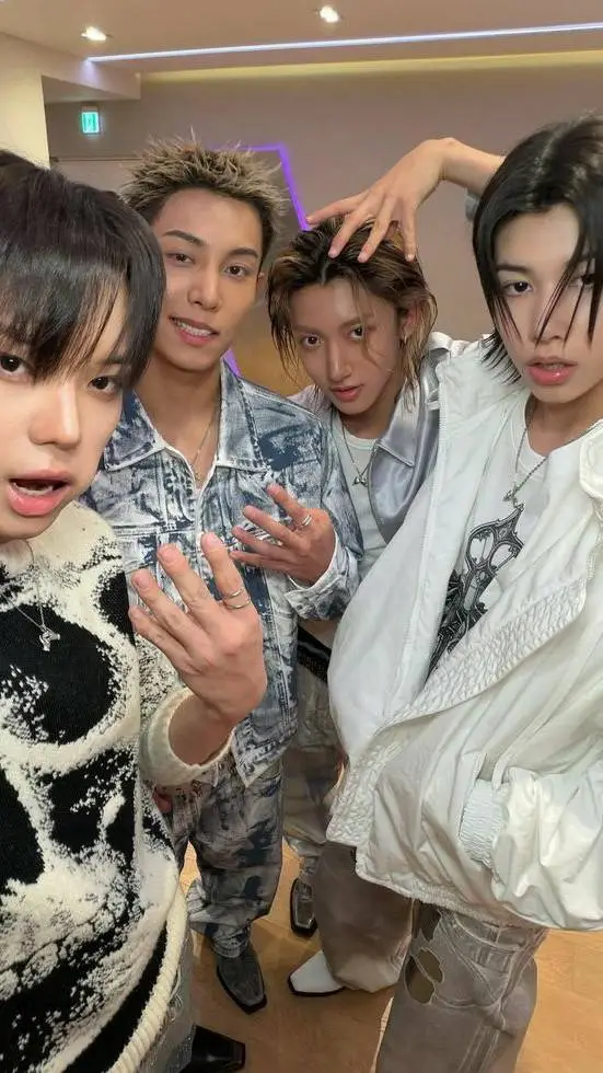 ai character: Lngshot  background