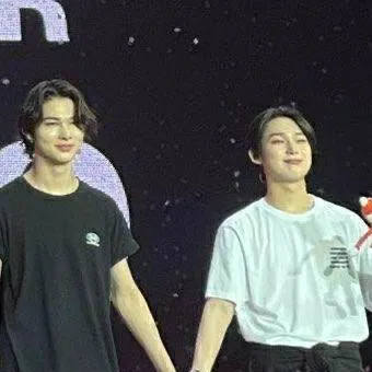 chat with ai character: Sunki school