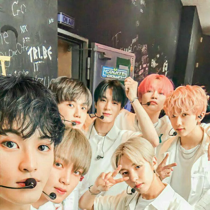 chat with ai character: NCT Dream 