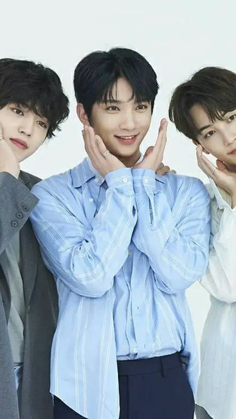 ai character: Seventeen  background