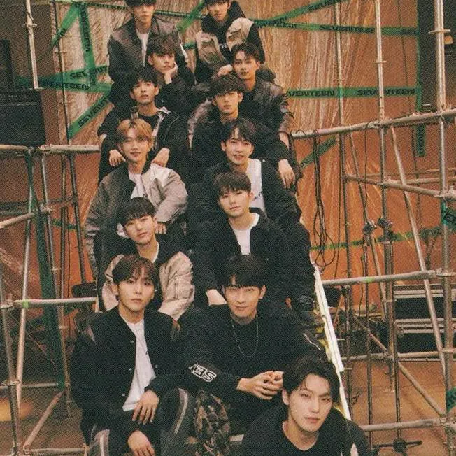 chat with ai character: Seventeen 