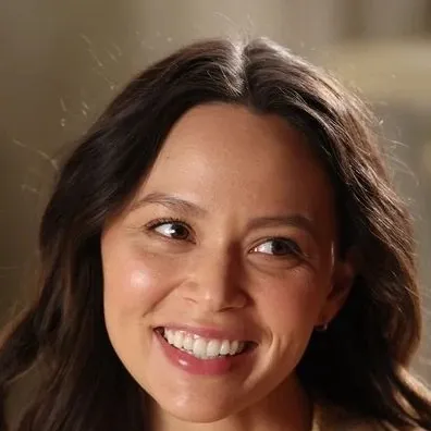 Chat with Lucy Chen - text or voice, Enjoy AI Chat Free & Safe