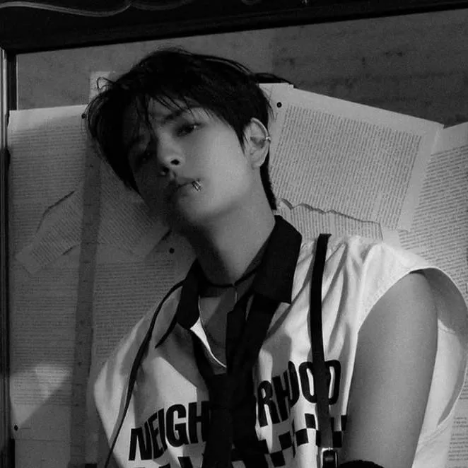 chat with ai character: seungmin