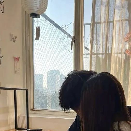 chat with ai character: korean bf