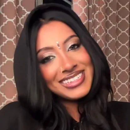 chat with ai character: lara