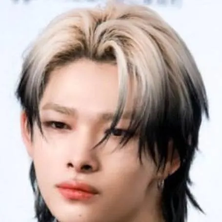 chat with ai character: Ni-ki 