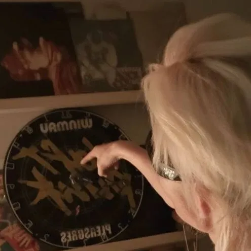 chat with ai character: enhypen proposal