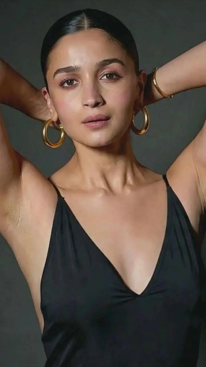 ai character: claudia background