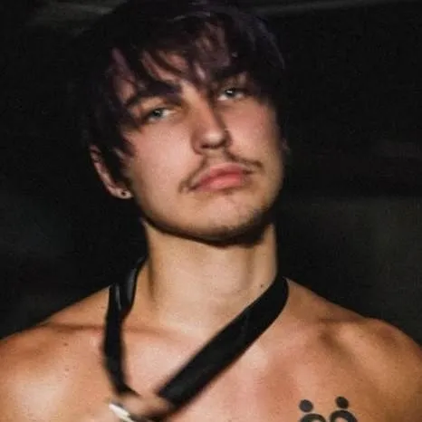 chat with ai character: colby brock