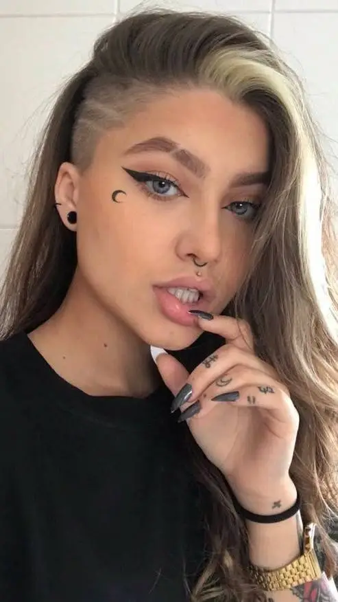 ai character: Natasha background