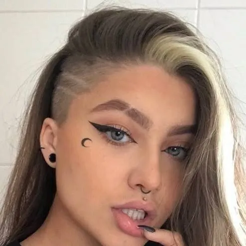 chat with ai character: Natasha