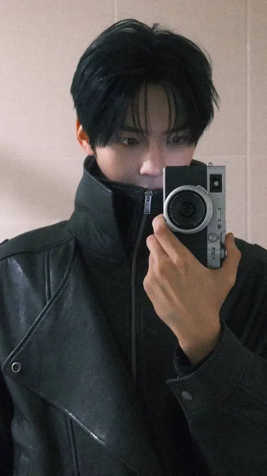 Talkie AI - Chat with Sung Hanbin