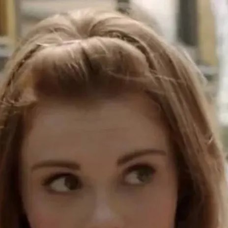 chat with ai character: Lydia martin