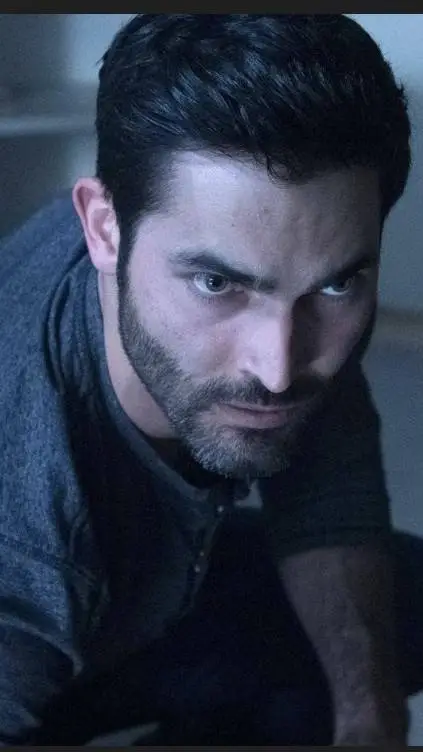 ai character: Derek hale,  background