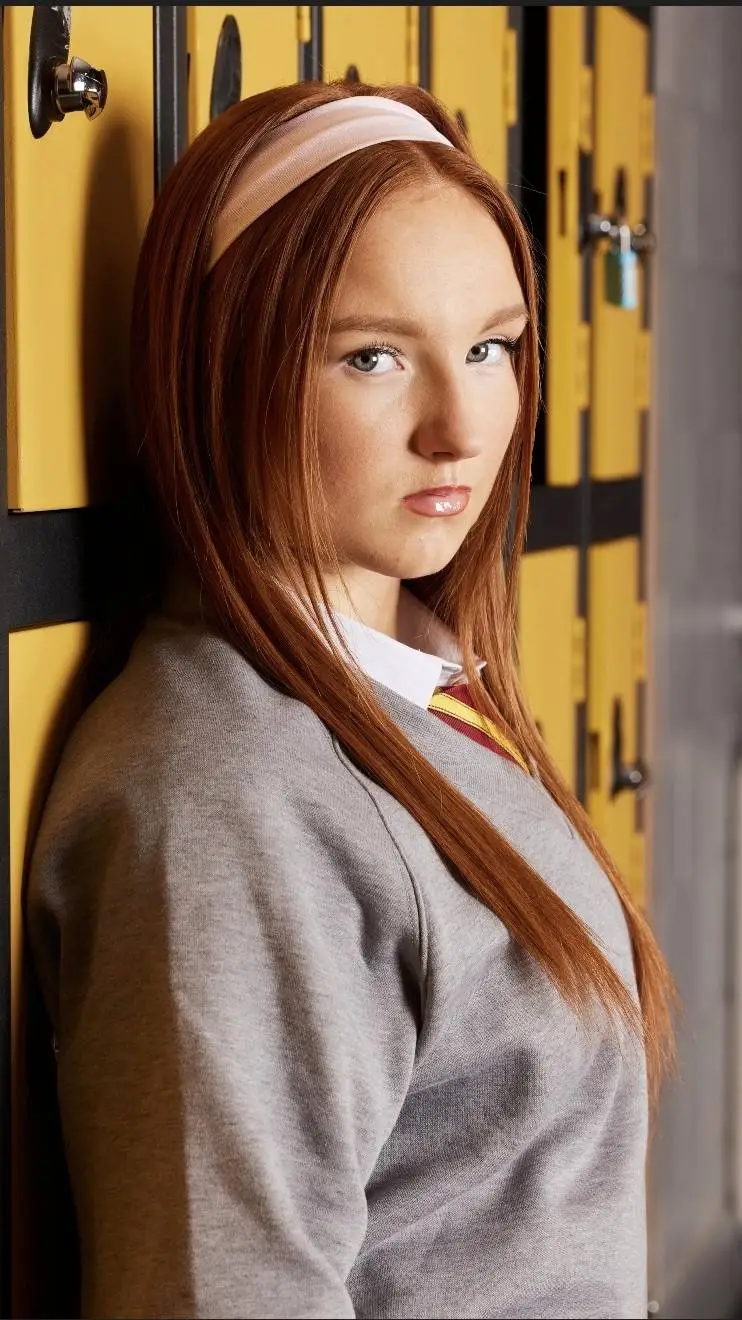 ai character: Tonya  background