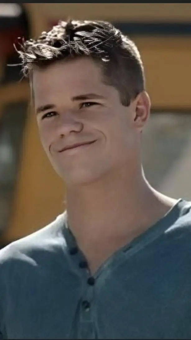 ai character: Aiden stiner  background