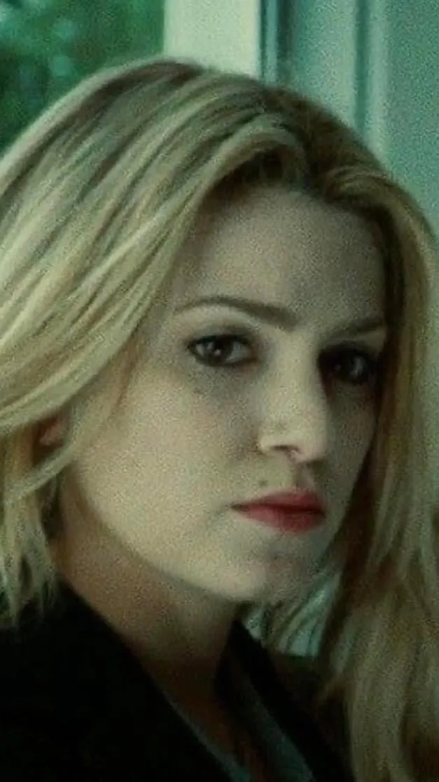 ai character: Rosalie hale background