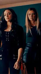 ai character: Lizzie Saltzman background