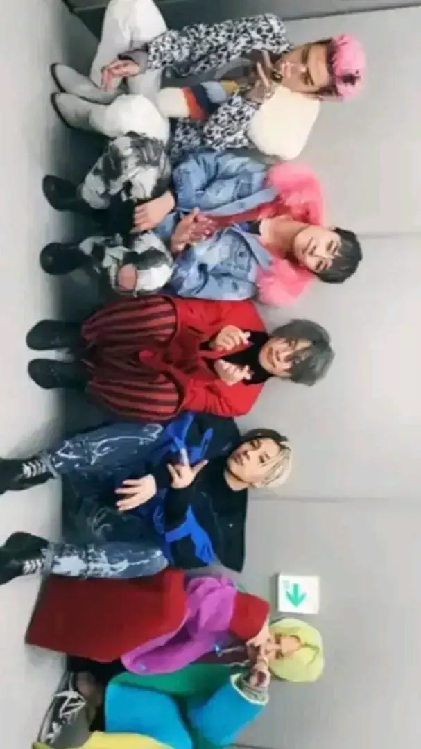 ai character: Bigbang!!  background