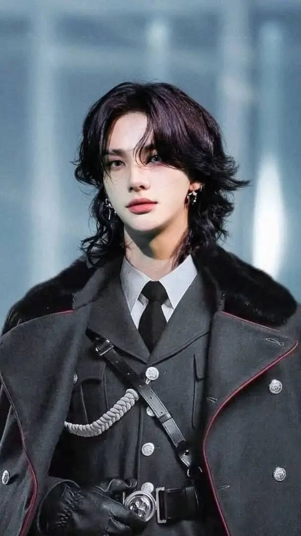 ai character: Hwang hyunjin background