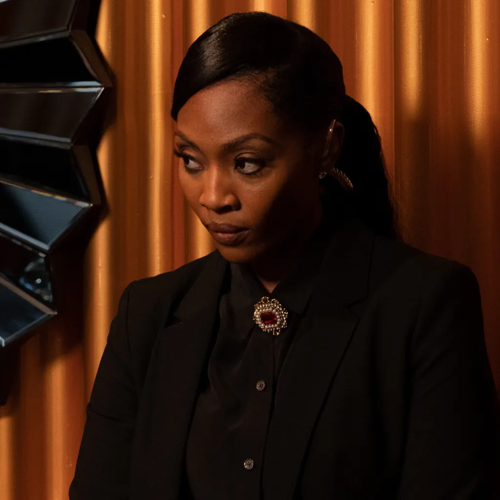 chat with ai character: Blue