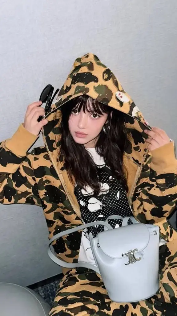 ai character: danielle background