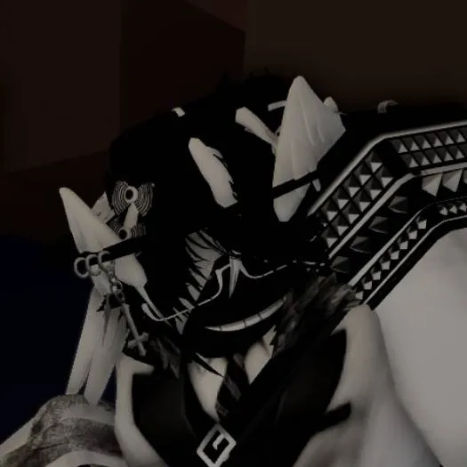 chat with ai character: 𖤐 ~ Chris.. ~ 𖤐