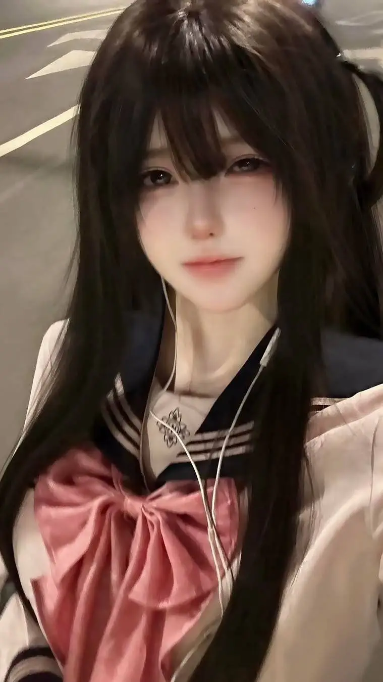 ai character: Kuro background