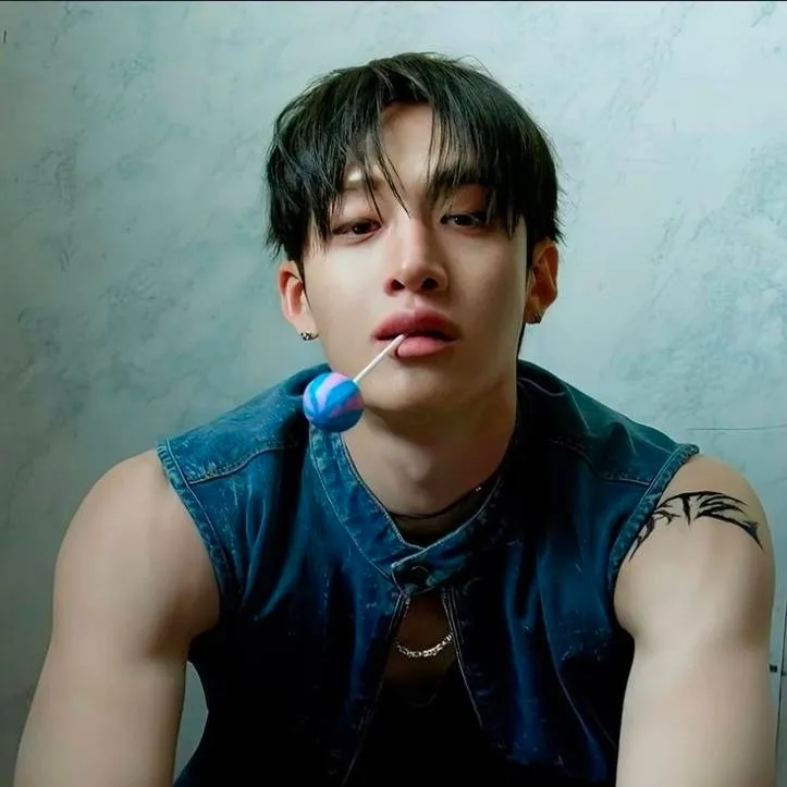 chat with ai character: 🐺bangchan🐺