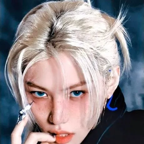 chat with ai character: 🐥feilx🐥