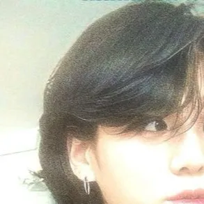 chat with ai character: Jungkook