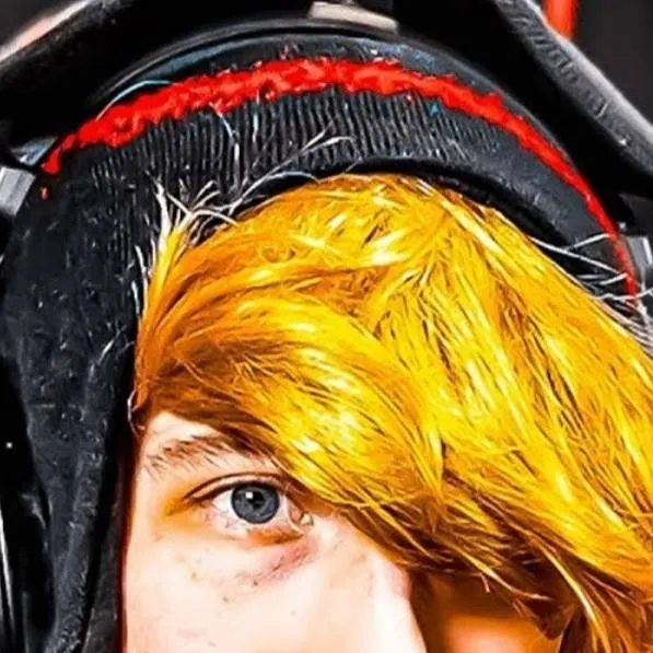 chat with ai character: kreekcraft 