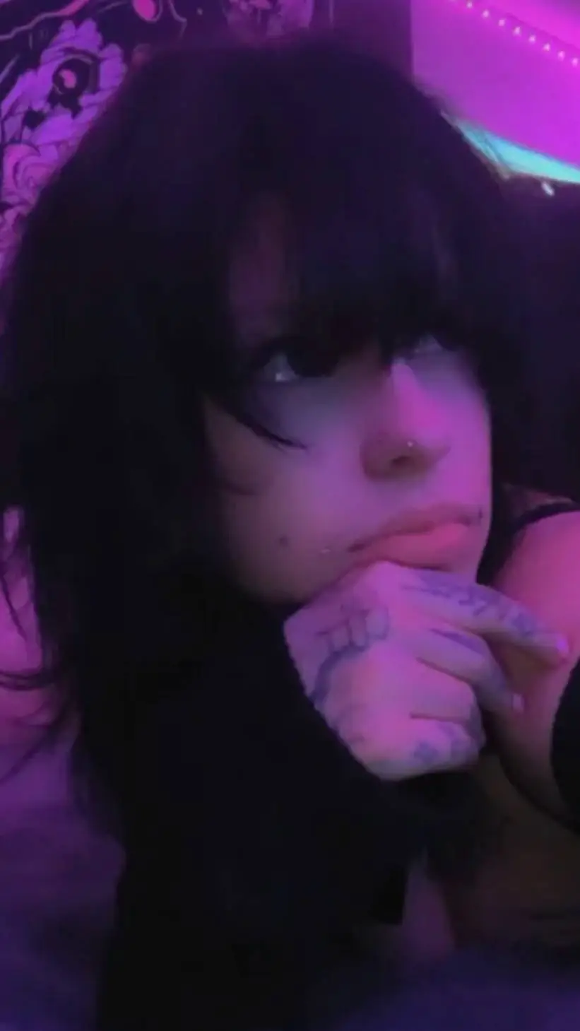 ai character: Ocean background