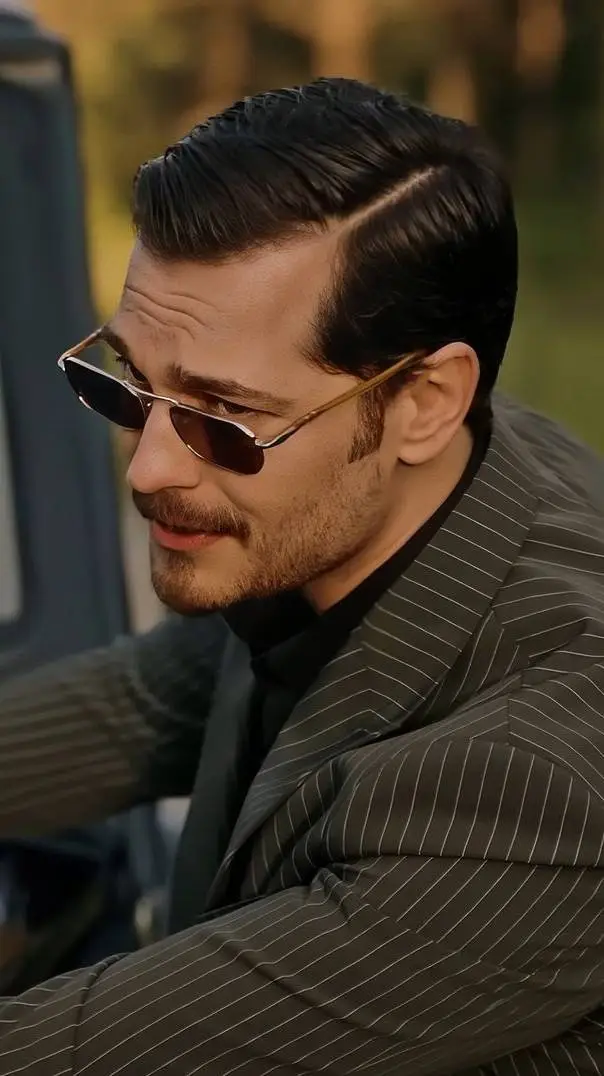 ai character: Esref Tek background