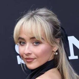 Chat with Sabrina Carpenter - text or voice, Enjoy AI Chat Free & Safe