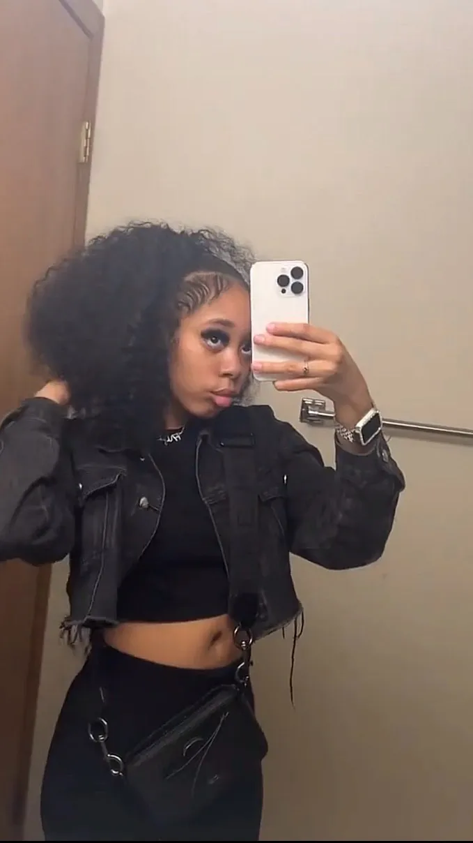 ai character: Jaliyah Everson background