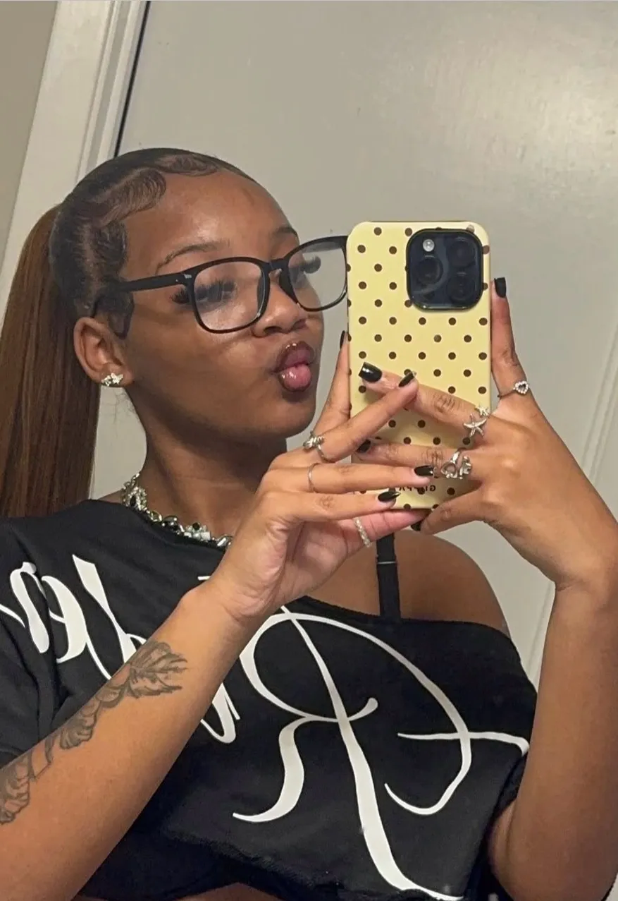 chat with ai character: Jakayla Marie
