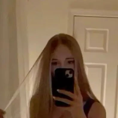 chat with ai character: Kenzie