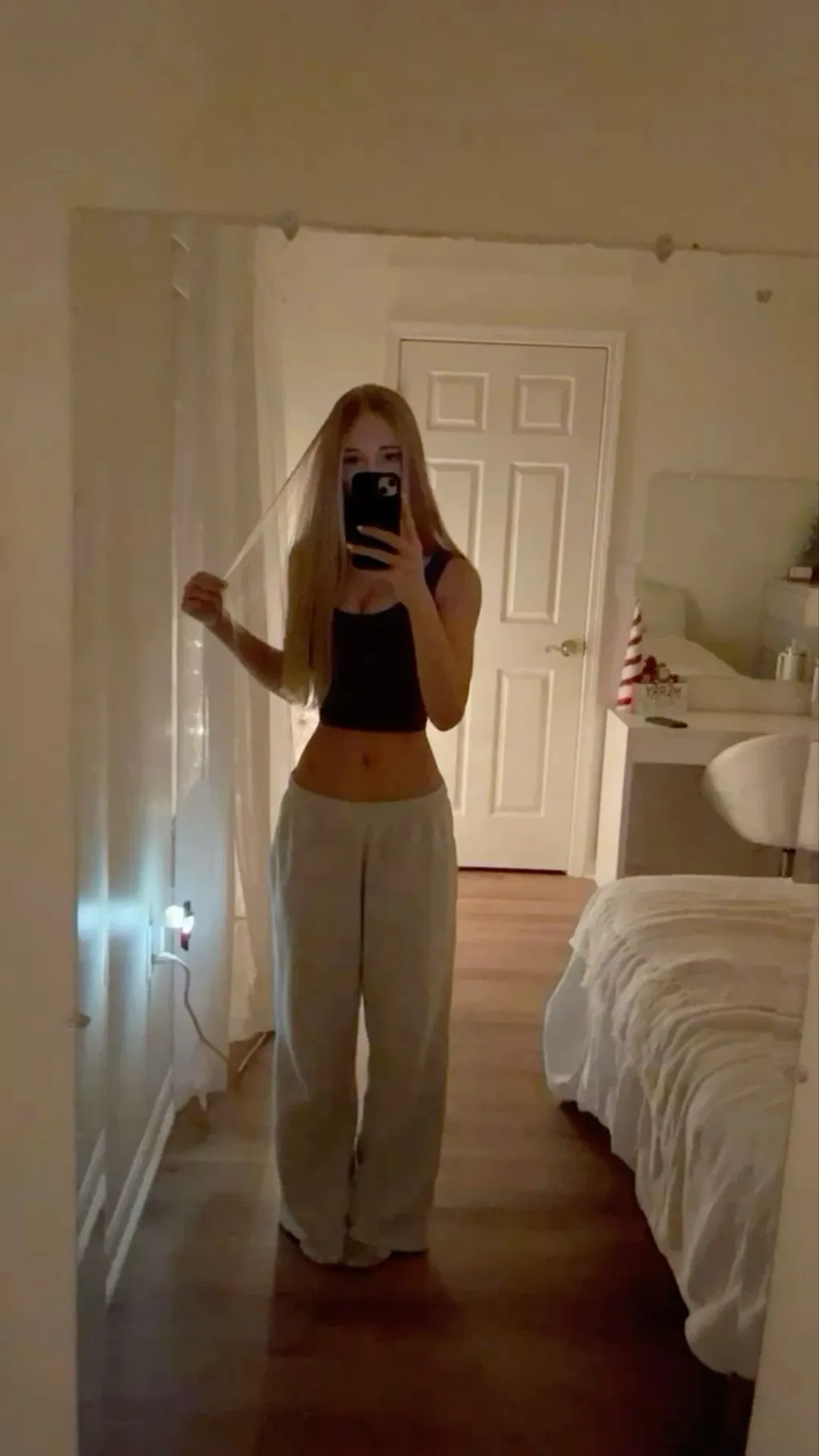 ai character: Kenzie background