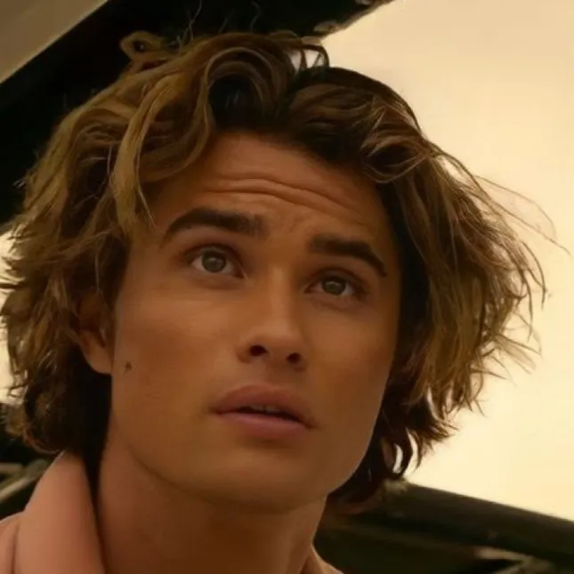 chat with ai character: John B