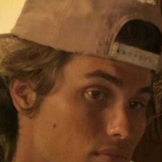 chat with ai character: John B